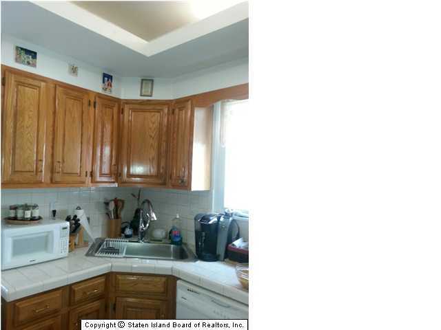 933 Richmond Road Staten Island, NY 10304 - Photo 2 of 15 Additional Photo