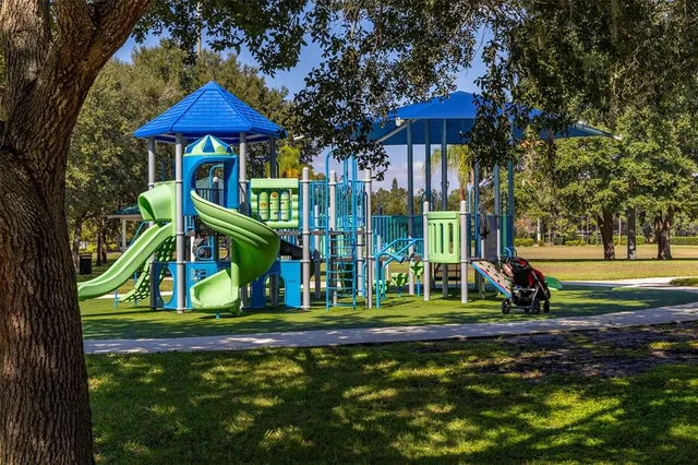 a view of a tennis court