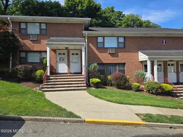 $269,000 | 2 Colonial Drive, Unit I, Little Falls, NJ 07424