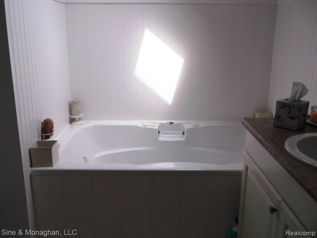 6559 Swartout Road Algonac, MI 48001 - Photo 14 of 23 14.jpg