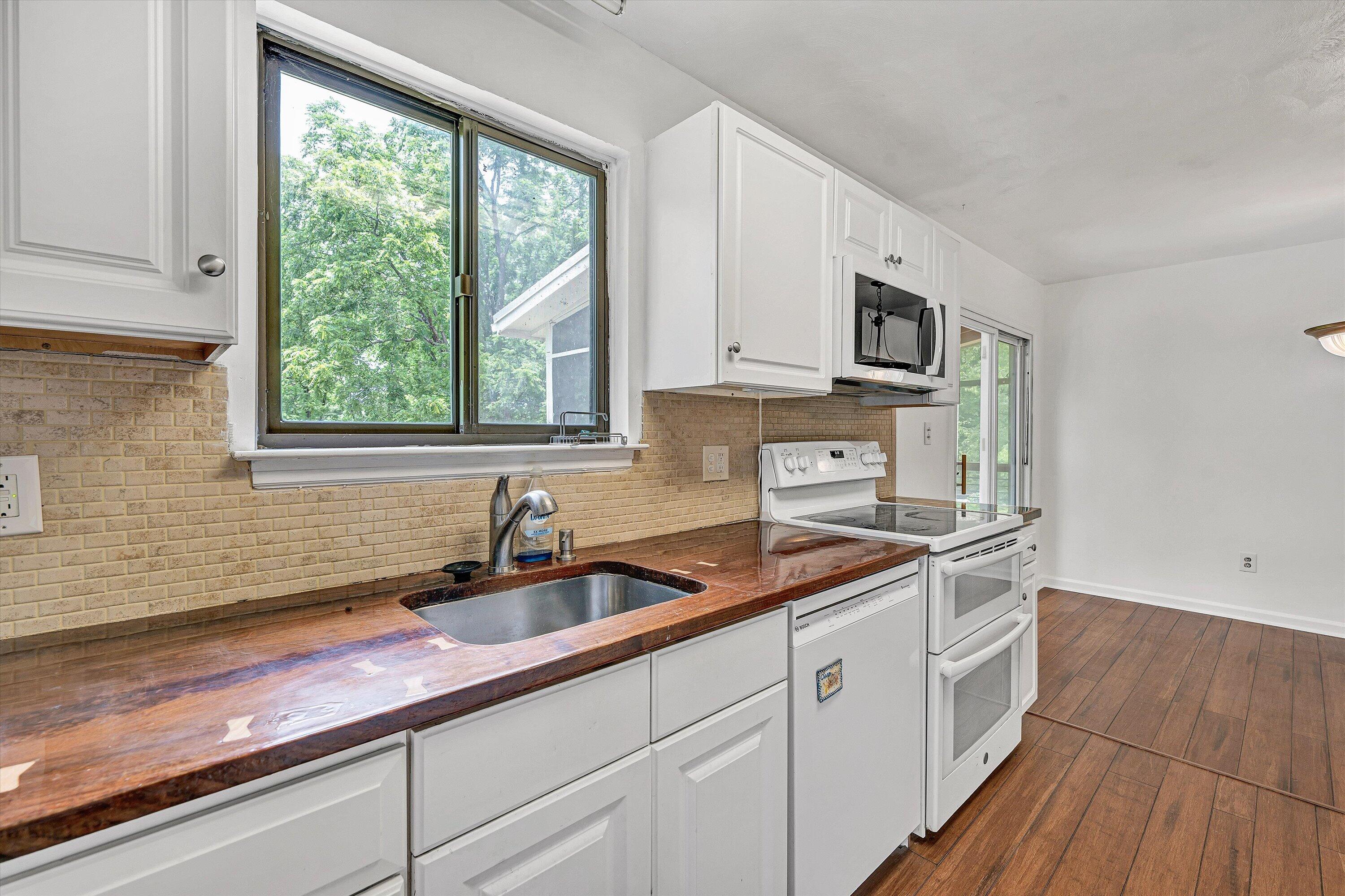 4064 Crawford Road Roanoke, VA 24018 - Photo 10 of 33 10-DSC00271