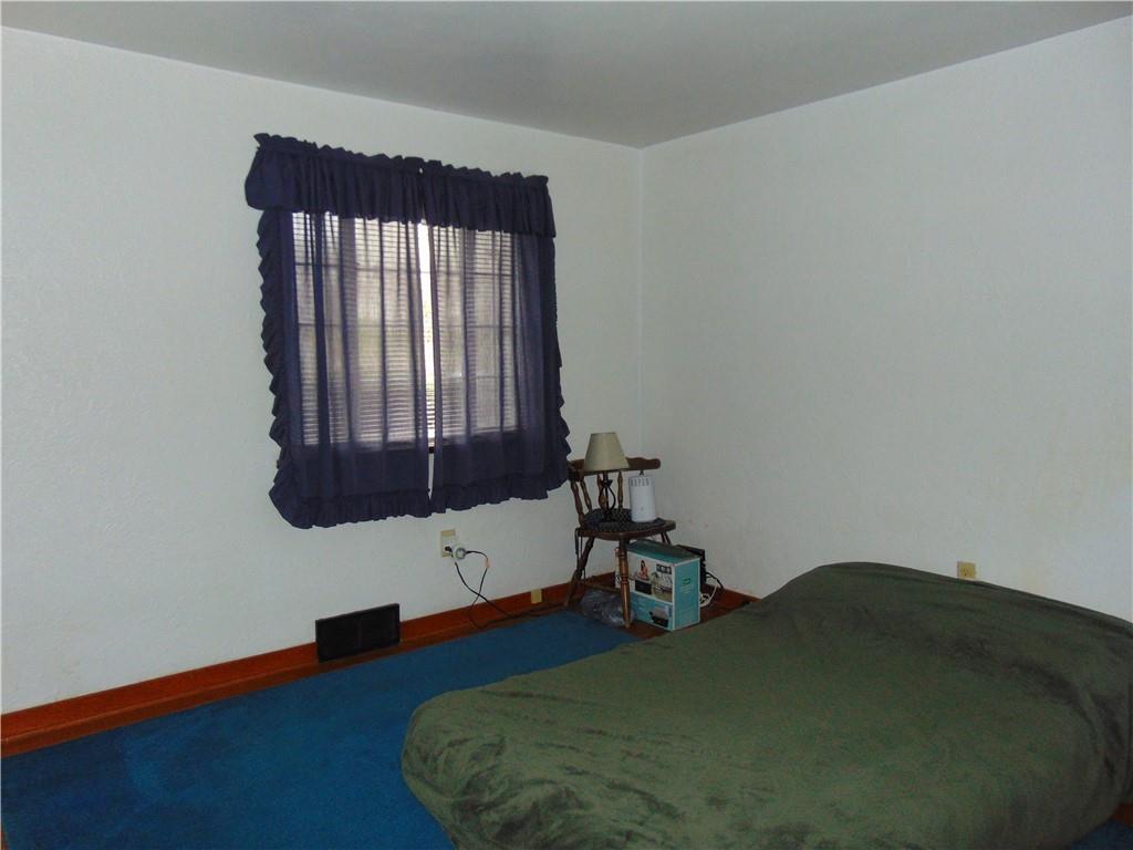 67 Highland Avenue McKees Rocks, PA 15136 - Photo 14 of 23