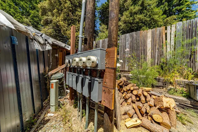 $329,900 | 235 Lum Street, Weott, CA 95571