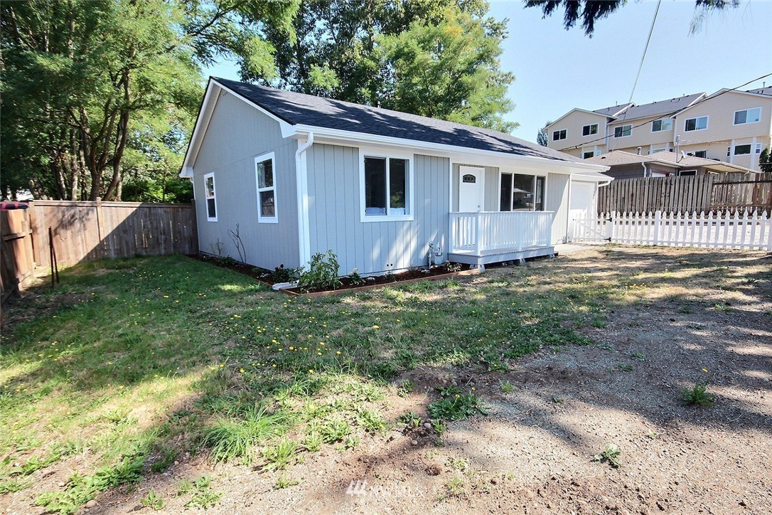 10814 Southeast 192nd Street Renton, WA 98055 - Photo 18 of 23 Gallery Image 18