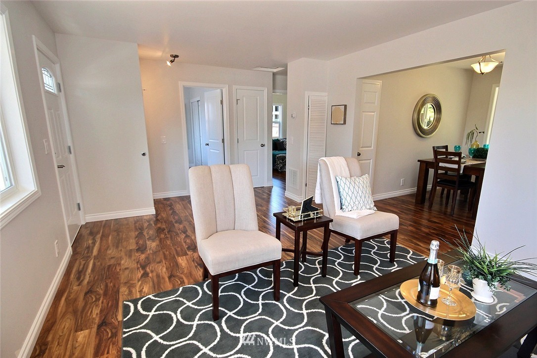 10814 Southeast 192nd Street Renton, WA 98055 - Photo 4 of 23 Gallery Image 4