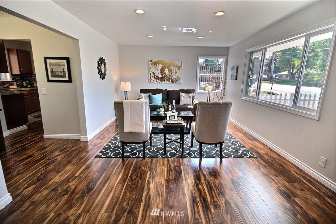 10814 Southeast 192nd Street Renton, WA 98055 - Photo 6 of 23 Gallery Image 6