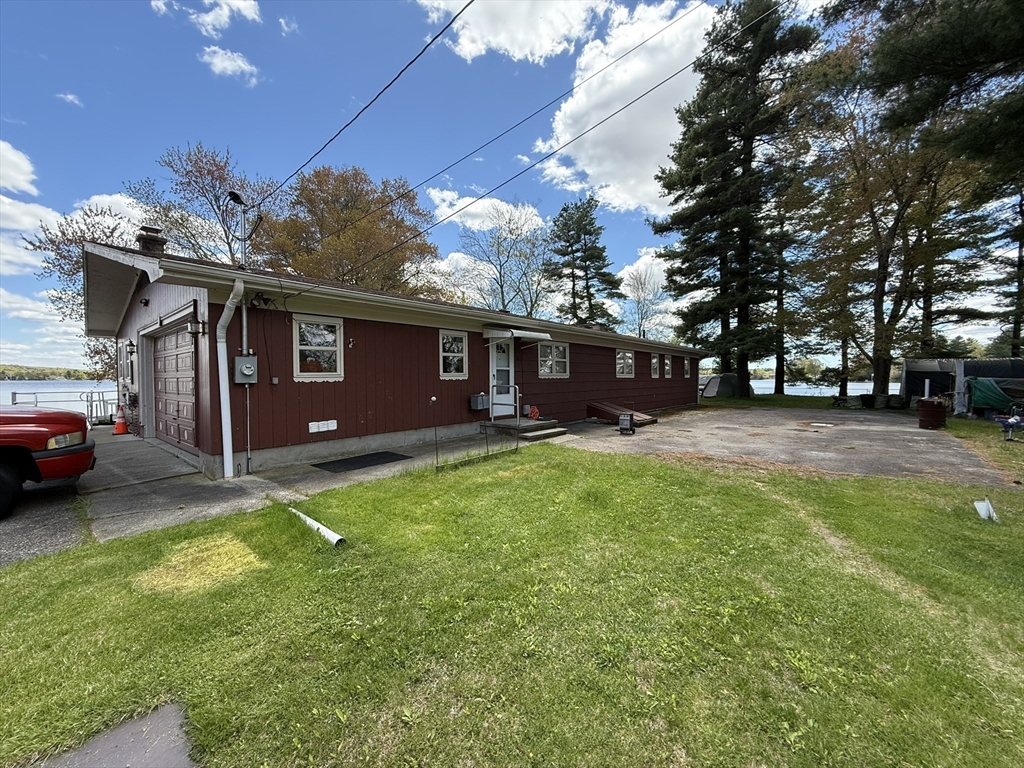 20 Indian Point Road Webster, MA 01570 - Photo 33 of 42