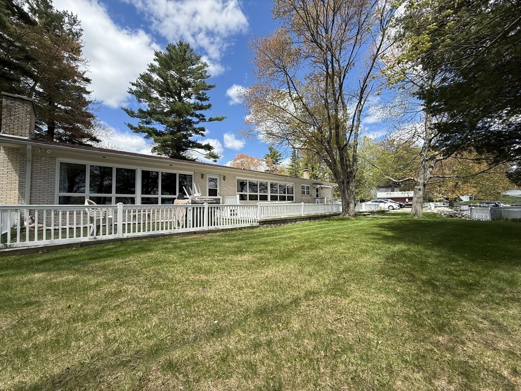 20 Indian Point Road Webster, MA 01570 - Photo 38 of 42