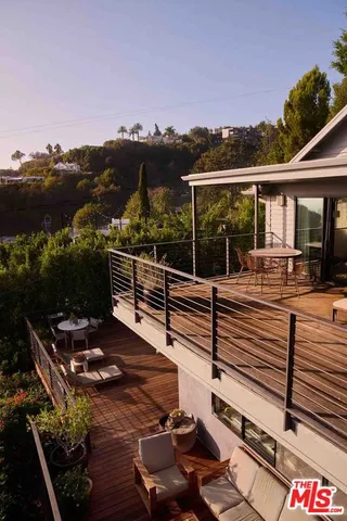 $5,300,000 | 8951 St Ives Drive, West Hollywood, CA 90069