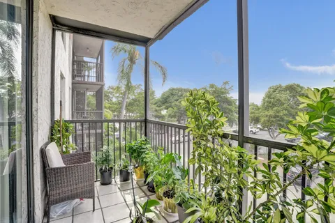 $150,000 | 5570 Northwest 44th Street, Unit 305A, Lauderhill, FL 33319