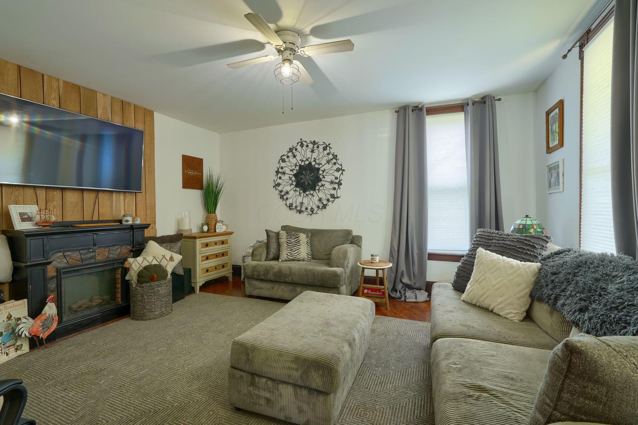 11614 Hayesville Road Kingston, OH 45644 - Photo 9 of 50 Living Room