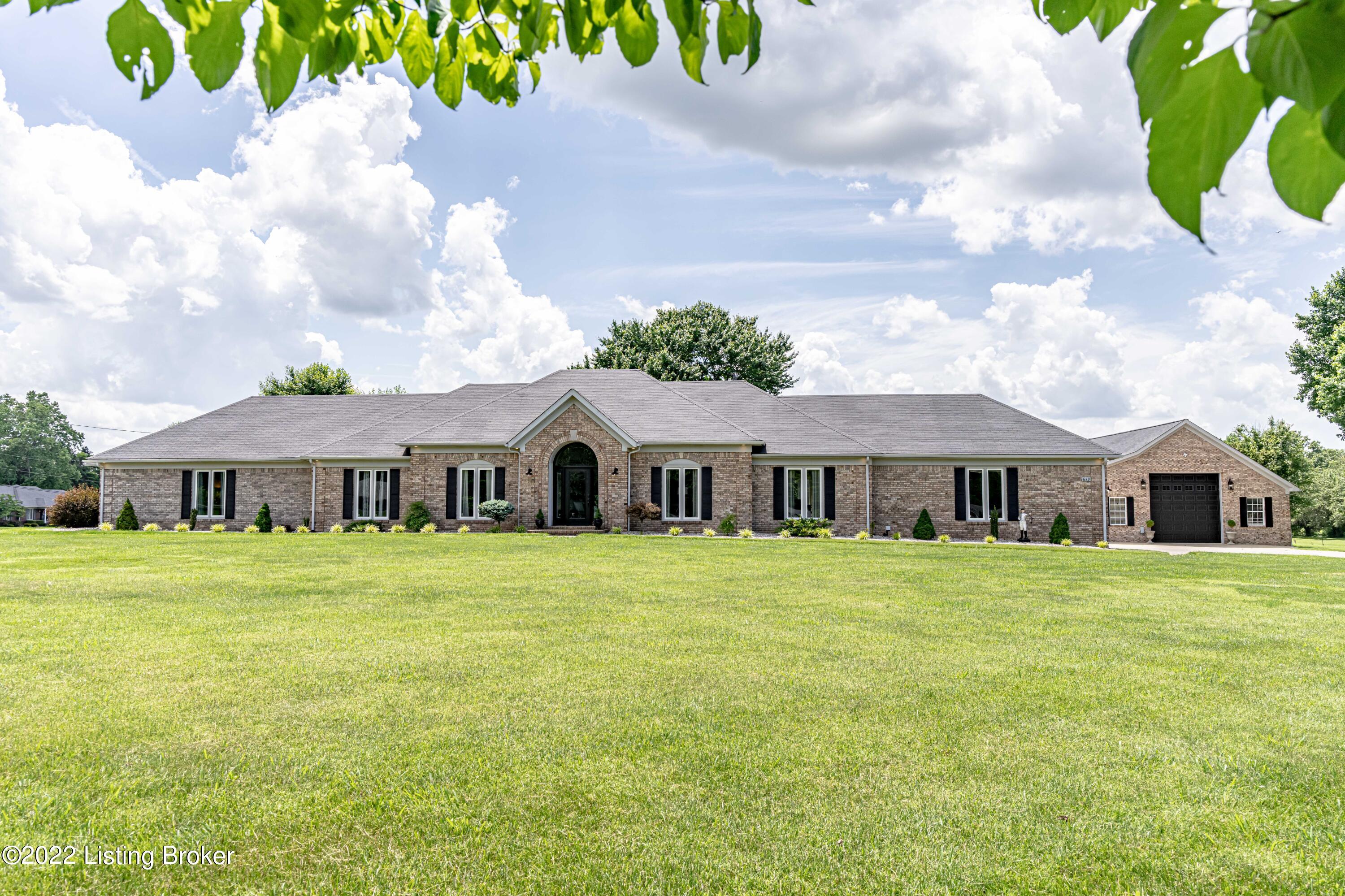 689 West Laurel River Road Shepherdsville, KY 40165 - Photo 21 of 129 DSC02227
