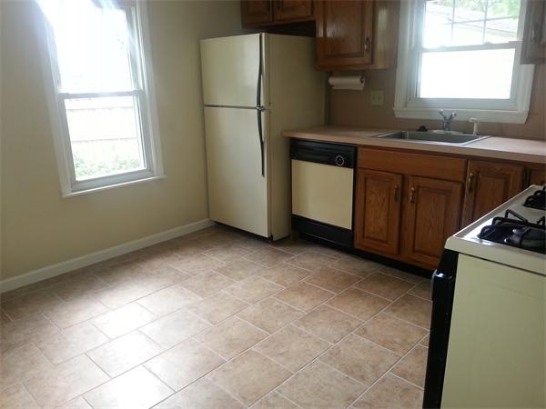 344 Commonwealth Avenue Springfield, MA 01108 - Photo 6 of 11 Gallery Image 6