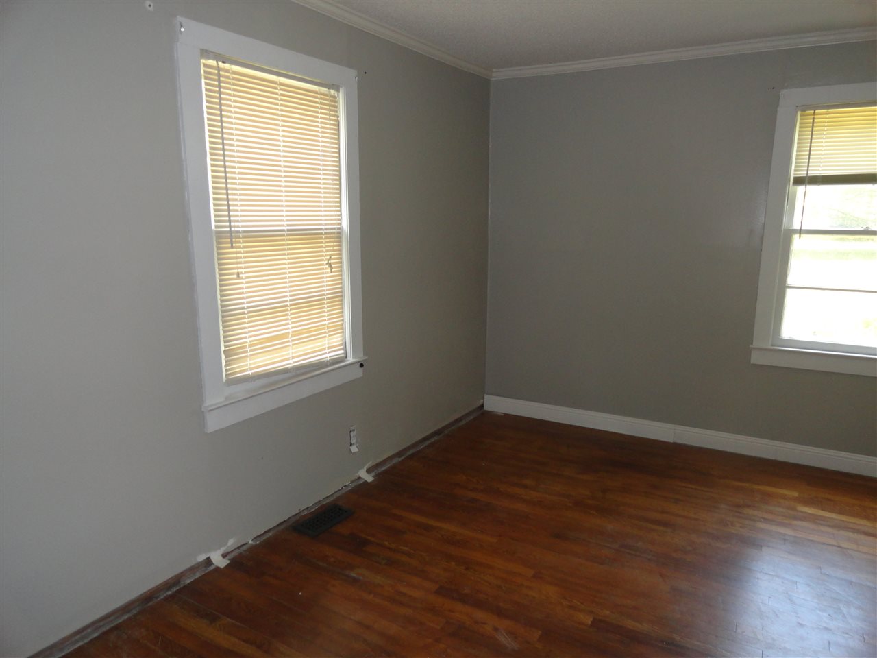 492 Foster Road Wellford, SC 29385 - Photo 3 of 17 Gallery Image 3