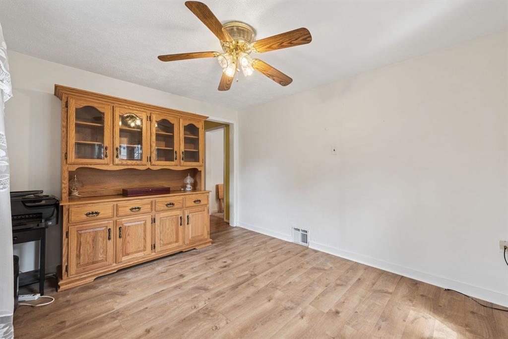 343 Vanadium Road Pittsburgh, PA 15243 - Photo 11 of 34 Gallery Image 11