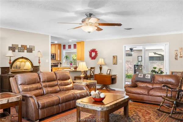 $499,000 | 800 Esther Boulevard, Bryan, TX 77802