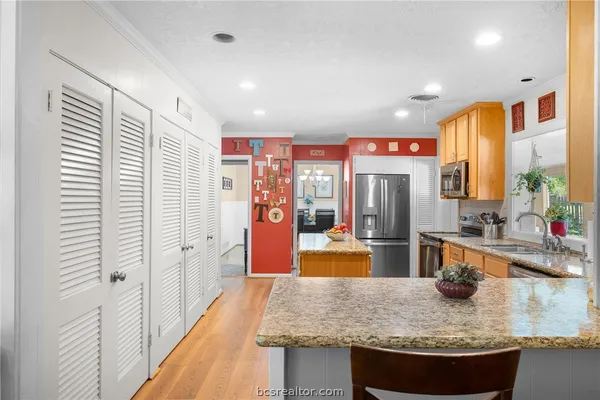$499,000 | 800 Esther Boulevard, Bryan, TX 77802