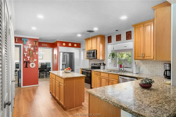 $499,000 | 800 Esther Boulevard, Bryan, TX 77802