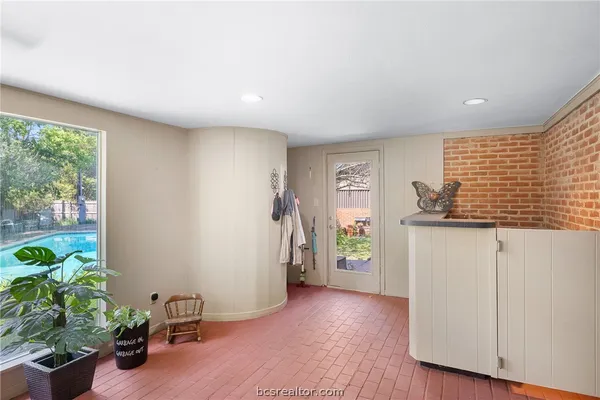 $499,000 | 800 Esther Boulevard, Bryan, TX 77802