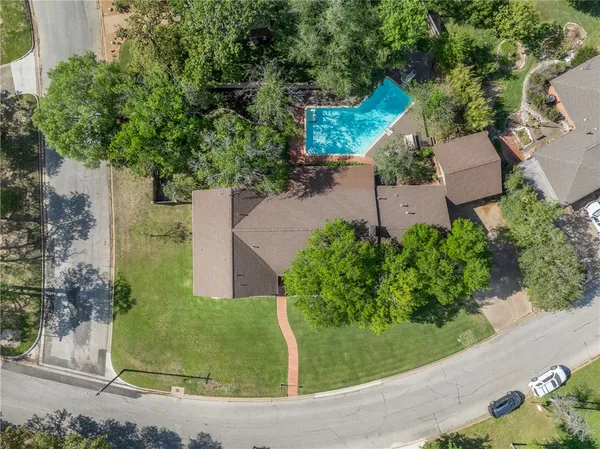 $499,000 | 800 Esther Boulevard, Bryan, TX 77802