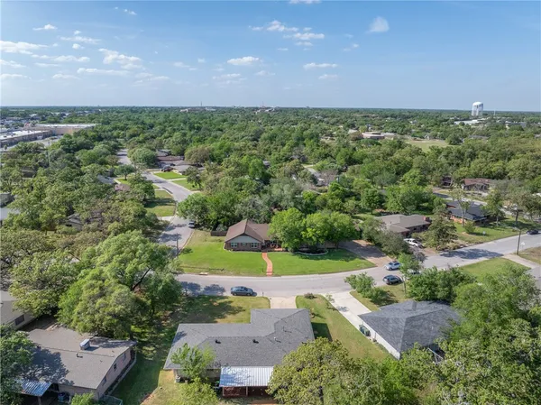 $499,000 | 800 Esther Boulevard, Bryan, TX 77802