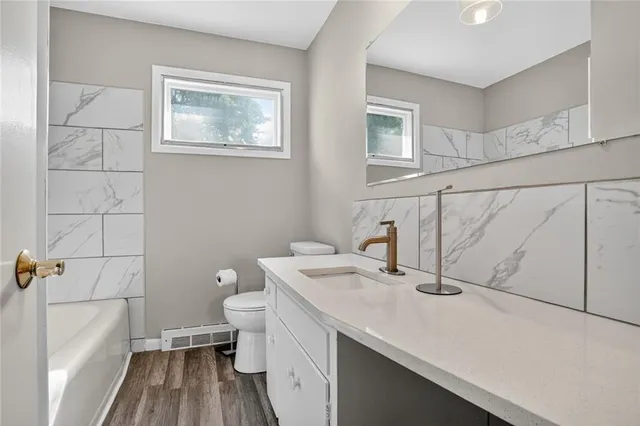 $269,950 | 228 North Cherry Street, Gardner, KS 66030