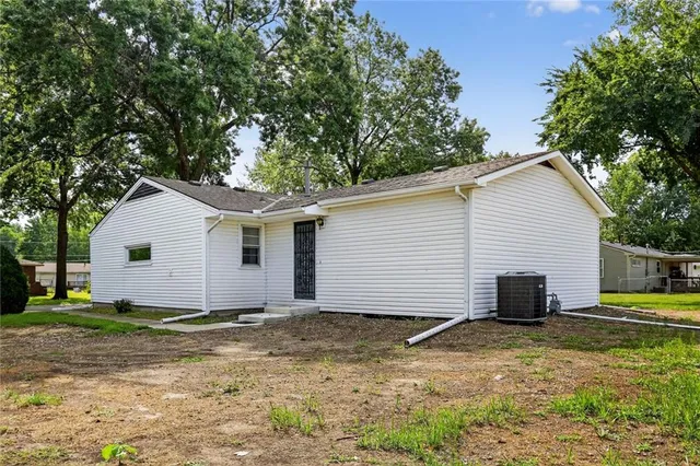 $269,950 | 228 North Cherry Street, Gardner, KS 66030