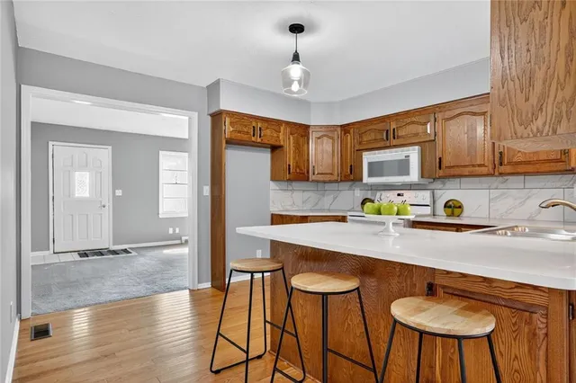 $269,950 | 228 North Cherry Street, Gardner, KS 66030