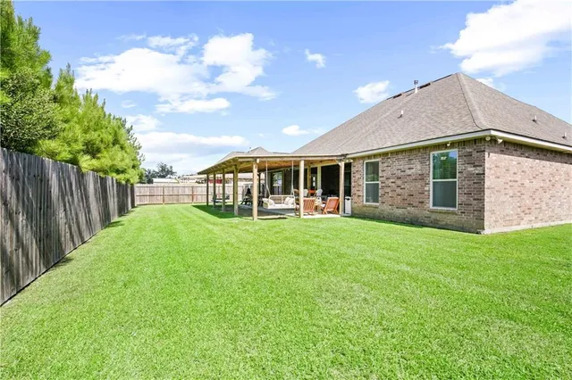 $385,000 | 733 English Oak Drive, Madisonville, LA 70447