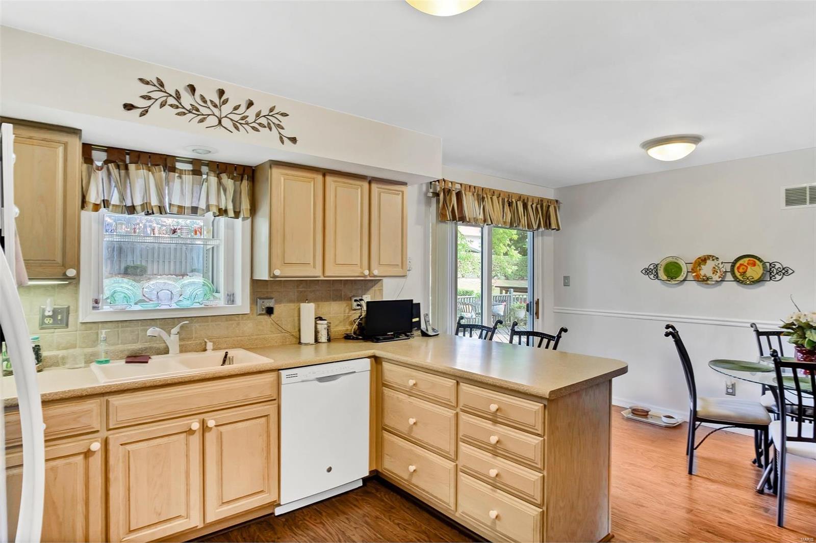 225 Hunters Ridge St. Charles, MO 63301 - Photo 5 of 21 Gallery Image 5