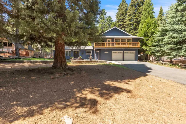$899,000 | 1117 Peninsula Drive, Lake Almanor, CA 96137