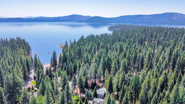 $899,000 | 1117 Peninsula Drive, Lake Almanor, CA 96137