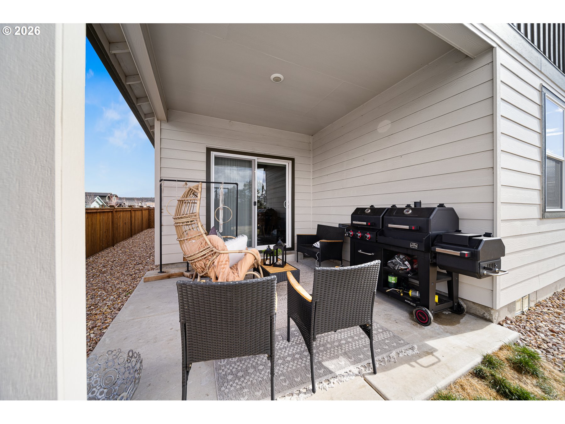 597 Northeast Union Loop Prineville, OR 97754 - Photo 22 of 22 a living room with furniture