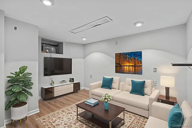 $749,000 | 20 Lincoln Street, New Rochelle, NY 10801