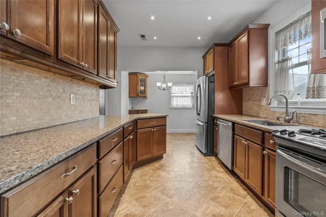 $749,000 | 20 Lincoln Street, New Rochelle, NY 10801