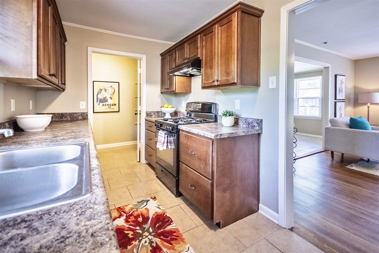 1617 Raymore Road Memphis, TN 38117 - Photo 8 of 19