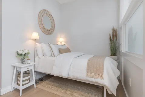 $799,000 | 133 Seaport Boulevard, Unit 502, Boston, MA 02210