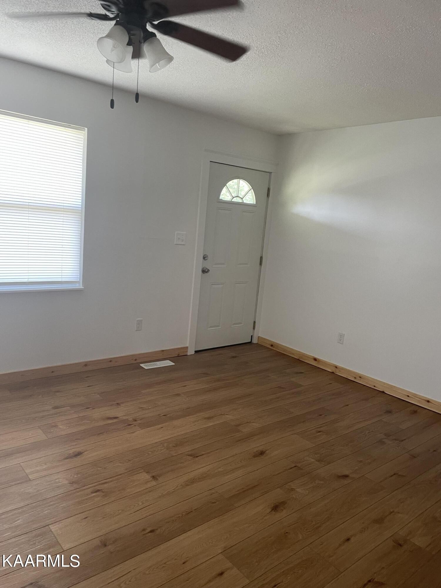 5129 Estes Road Loudon, TN 37774 - Photo 8 of 16 Gallery Image 8