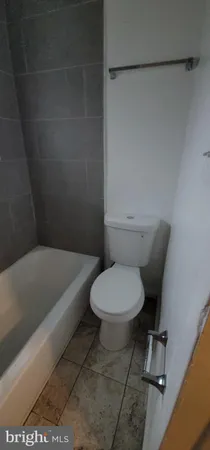 $945 | 939 West Pine Street, Coal Township, PA 17866