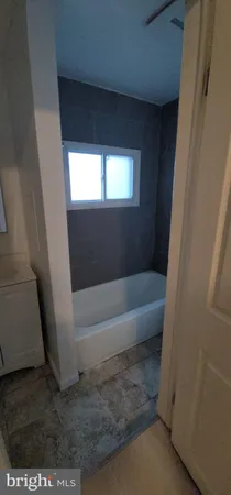 $945 | 939 West Pine Street, Coal Township, PA 17866