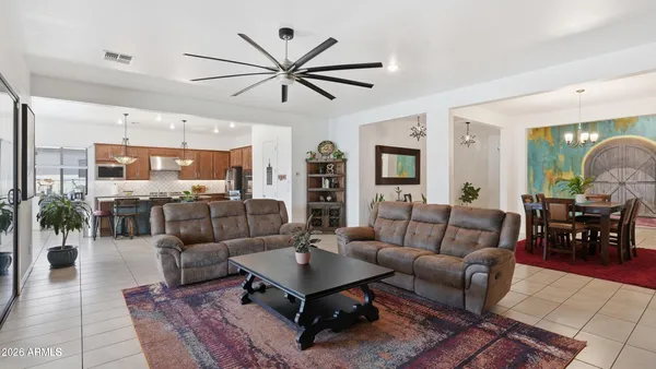 $665,000 | 8009 West Northview Avenue, Glendale, AZ 85303