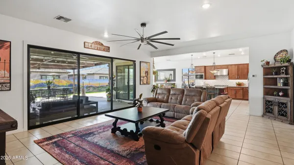$665,000 | 8009 West Northview Avenue, Glendale, AZ 85303