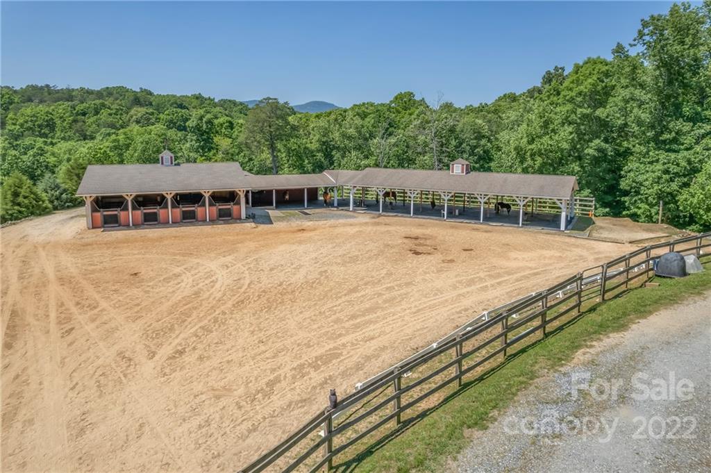 2345 Hunting Country Road Tryon, NC 28782 - Photo 13 of 48