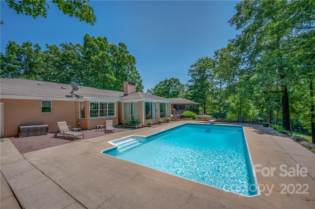 2345 Hunting Country Road Tryon, NC 28782 - Photo 3 of 48