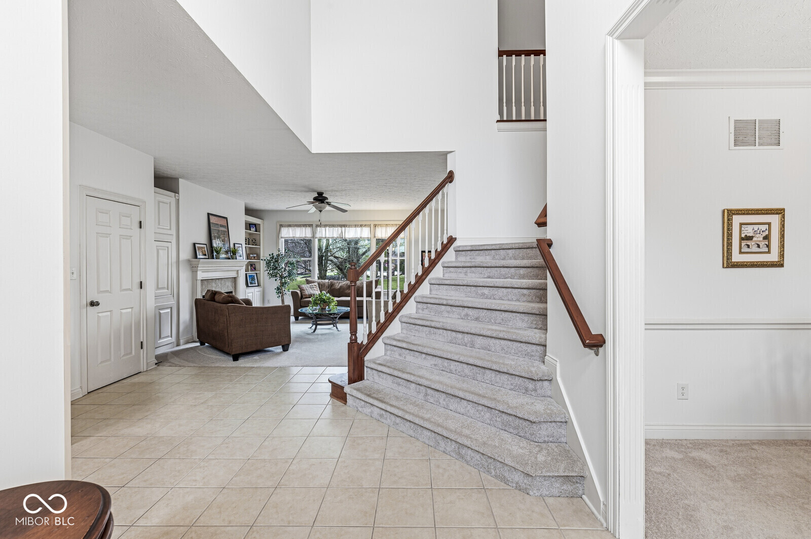 11631 Skyhawk Court Fishers, IN 46037 - Photo 6 of 54