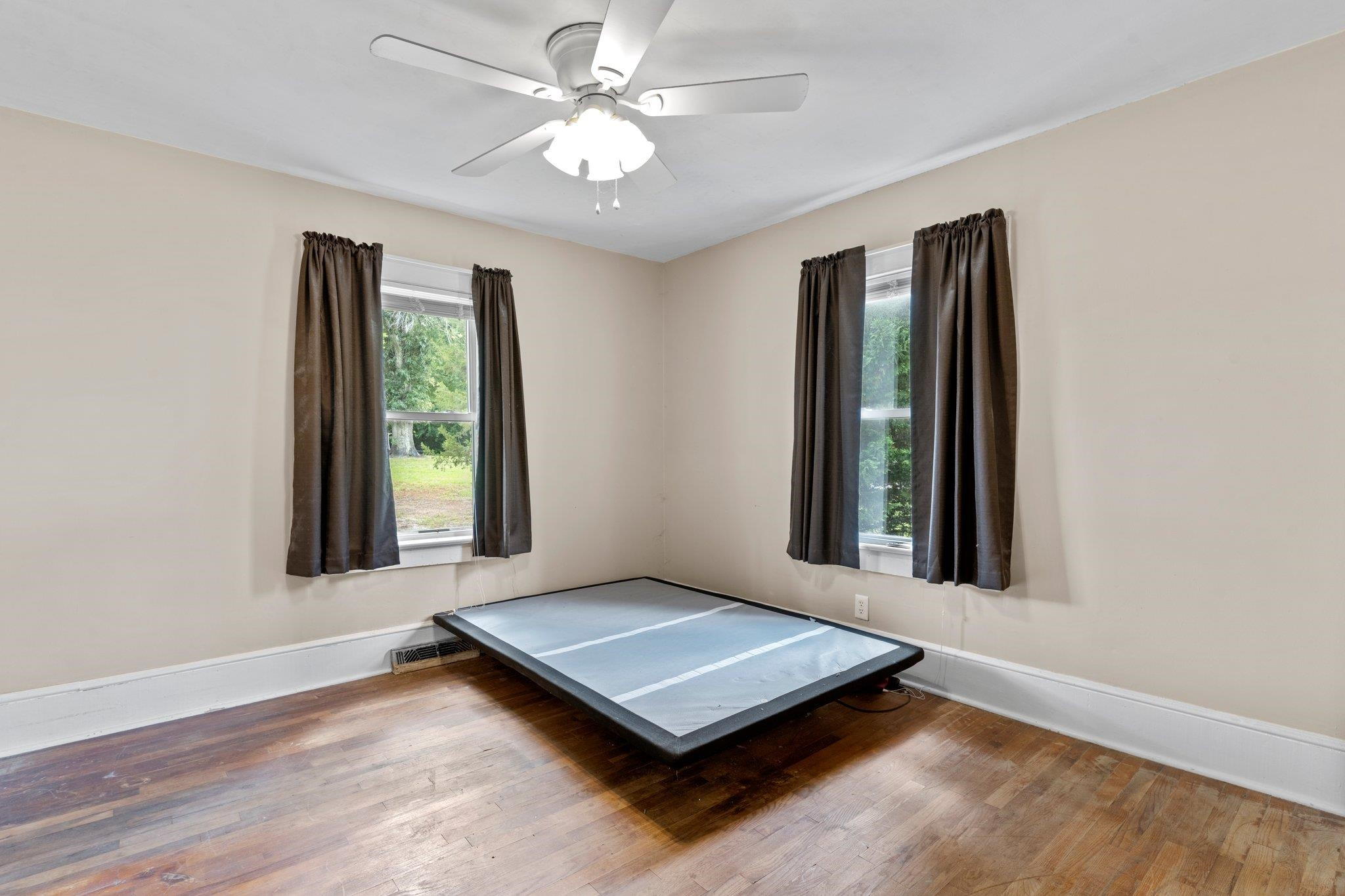 218 Oxford Road Roxboro, NC 27573 - Photo 7 of 16 Photo 7