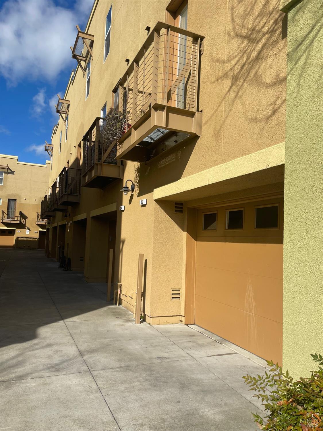 332 City Center Drive Rohnert Park, CA 94928 - Photo 10 of 10 a view of entryway