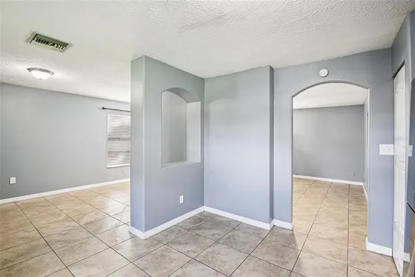 $329,900 | 3905 West Lake Drive, Seffner, FL 33584