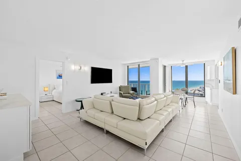 $750,000 | 1010 South Ocean Boulevard, Unit 1502, Pompano Beach, FL 33062