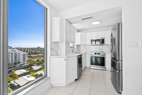 $750,000 | 1010 South Ocean Boulevard, Unit 1502, Pompano Beach, FL 33062